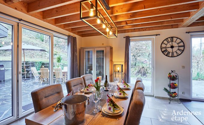 Gezinsvriendelijk vakantiehuis met speelkamer in Alle-sur-Semois, Ardennen