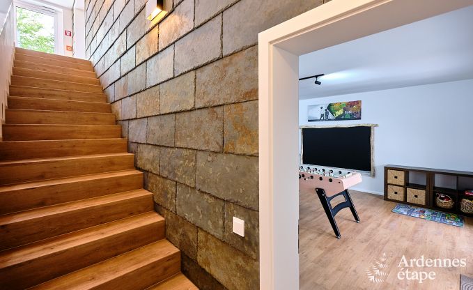 Moderne vakantiewoning voor 10 personen in Amel met 4 slaapkamers, 5 badkamers, sauna, fitnessruimte, speelkamer en privtuin