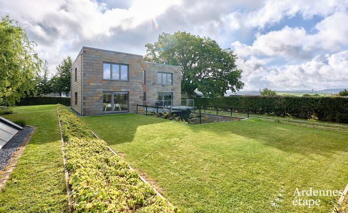 Moderne vakantiewoning voor 10 personen in Amel met 4 slaapkamers, 5 badkamers, sauna, fitnessruimte, speelkamer en privtuin