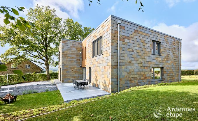 Moderne vakantiewoning voor 10 personen in Amel met 4 slaapkamers, 5 badkamers, sauna, fitnessruimte, speelkamer en privtuin