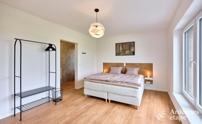 Moderne vakantiewoning voor 10 personen in Amel met 4 slaapkamers, 5 badkamers, sauna, fitnessruimte, speelkamer en privtuin