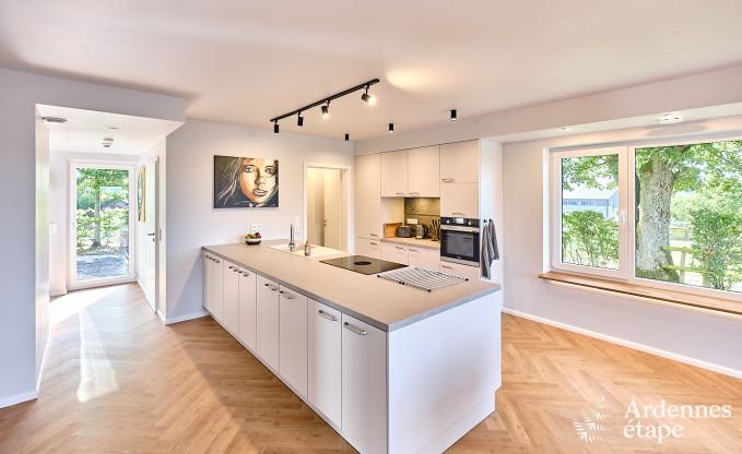 Moderne vakantiewoning voor 10 personen in Amel met 4 slaapkamers, 5 badkamers, sauna, fitnessruimte, speelkamer en privtuin