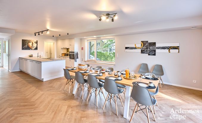 Moderne vakantiewoning voor 10 personen in Amel met 4 slaapkamers, 5 badkamers, sauna, fitnessruimte, speelkamer en privtuin