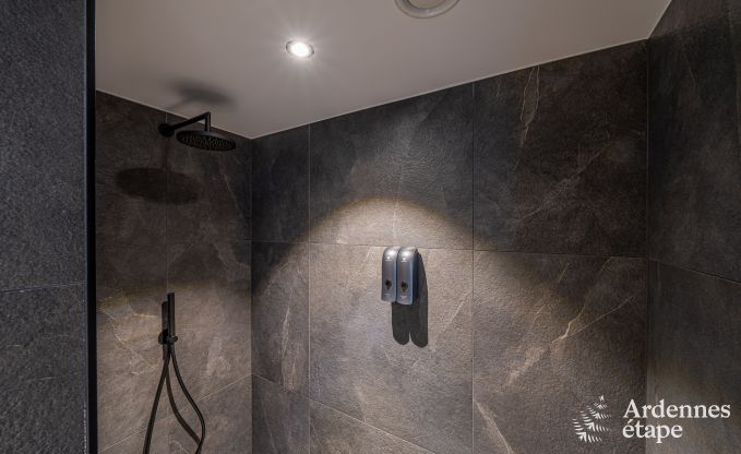 Vakantiehuis met jacuzzi en sauna in Amel, Hoge Venen