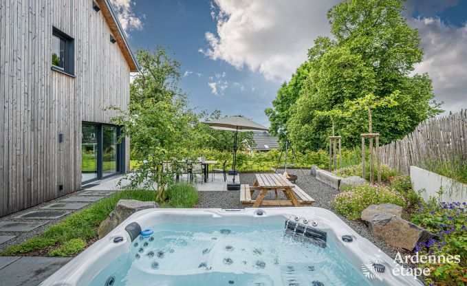 Vakantiehuis met jacuzzi en sauna in Amel, Hoge Venen