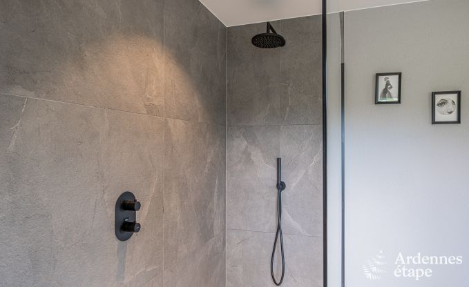 Vakantiehuis met jacuzzi en sauna in Amel, Hoge Venen