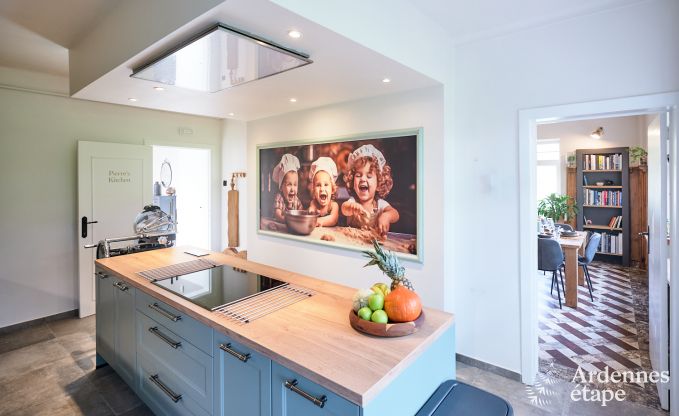 Luxevilla met zwembad en tennisbaan voor 14 personen in Anh�e, gelegen in de vallei van de Molign�e