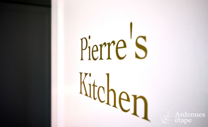 Luxevilla met zwembad en tennisbaan voor 14 personen in Anh�e, gelegen in de vallei van de Molign�e