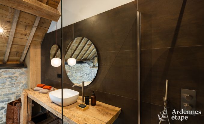 Authentiek vakantiehuis voor 6 personen in Anhe met priv sauna, overdekt terras en luxe interieur