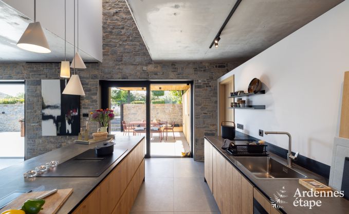 Authentiek vakantiehuis voor 6 personen in Anhe met priv sauna, overdekt terras en luxe interieur