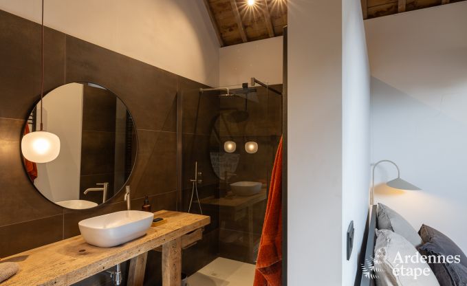 Authentiek vakantiehuis voor 6 personen in Anhe met priv sauna, overdekt terras en luxe interieur