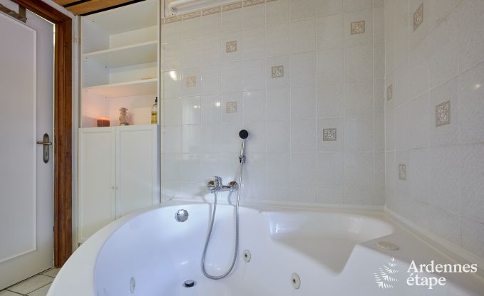 Charmante vakantiewoning in Anthisnes: 8 personen, verwarmd zwembad, 4 slaapkamers, huisdiervriendelijk