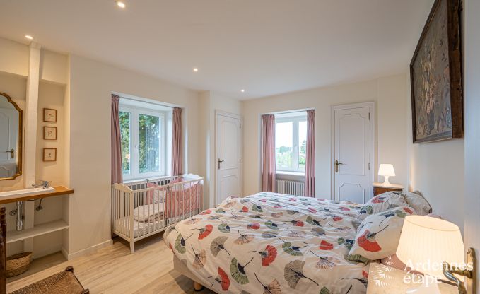 Ruime villa in Assesse, 9 personen met 5 slaapkamers en jullie eigen park