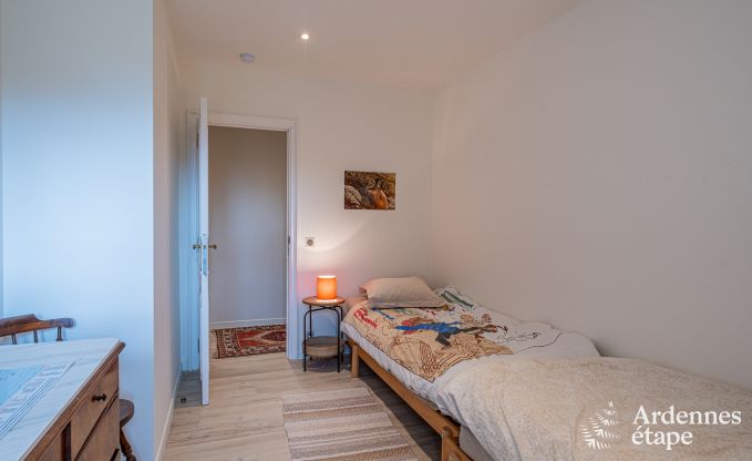 Ruime villa in Assesse, 9 personen met 5 slaapkamers en jullie eigen park