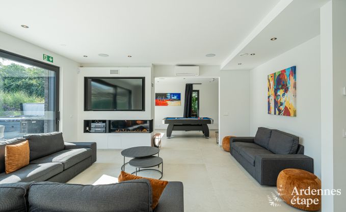 Luxe villa met zwembad en sauna in Assesse, Ardennen