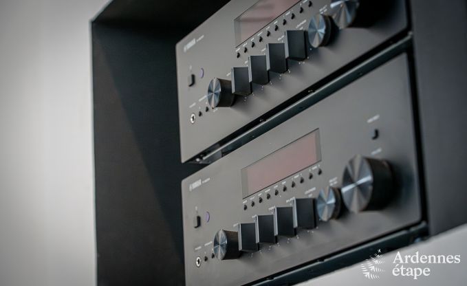 Luxe villa met zwembad en sauna in Assesse, Ardennen