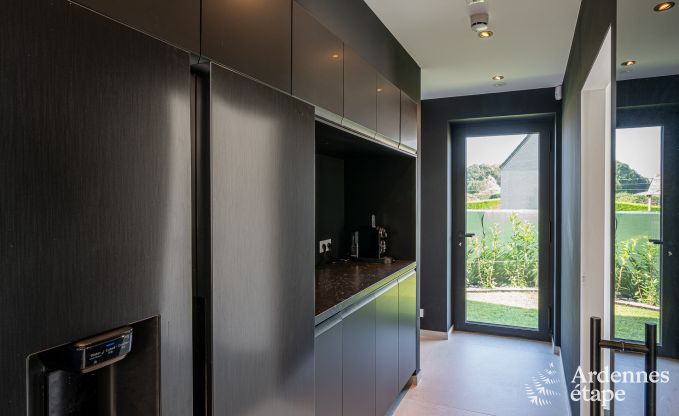 Luxe villa met zwembad en sauna in Assesse, Ardennen