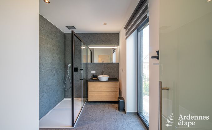 Luxe villa met zwembad en sauna in Assesse, Ardennen