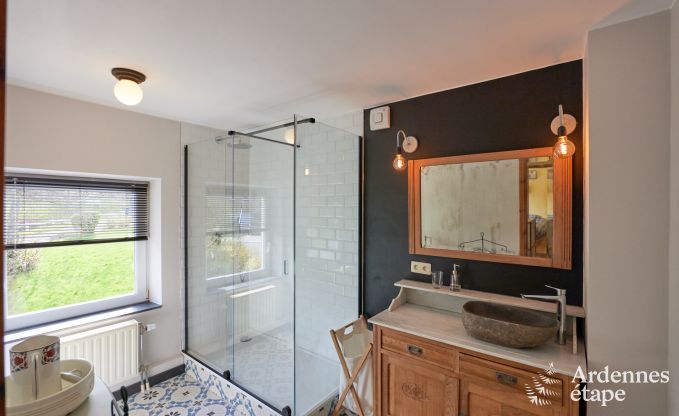 Comfortabel en authentiek vakantiehuis vlak bij het bos in Assesse, Ardennen