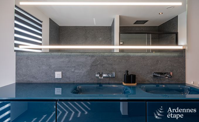 Luxe villa met zwembad en sauna in Assesse, Ardennen