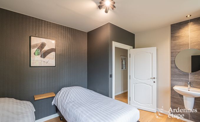 Luxe villa met binnenzwembad en bar in Aubel, perfect voor grote gezinnen of groepen