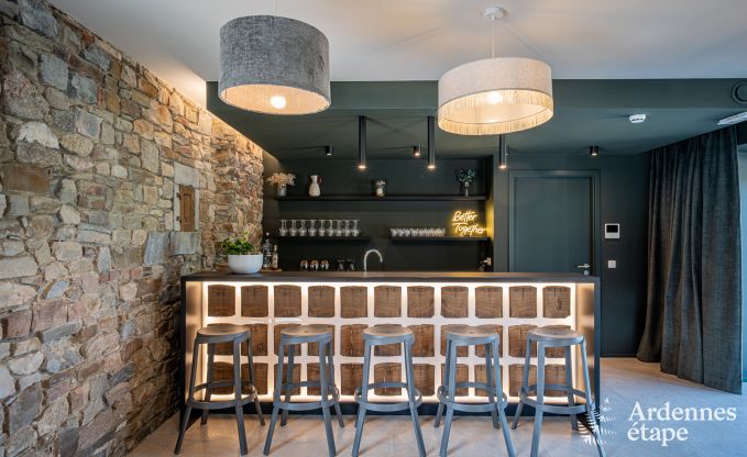 Grote vakantiewoning in Aubel: ideaal voor 30 personen met zwembad en uitgebreide faciliteiten