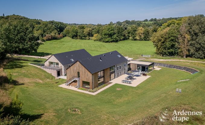 Grote vakantiewoning in Aubel: ideaal voor 30 personen met zwembad en uitgebreide faciliteiten