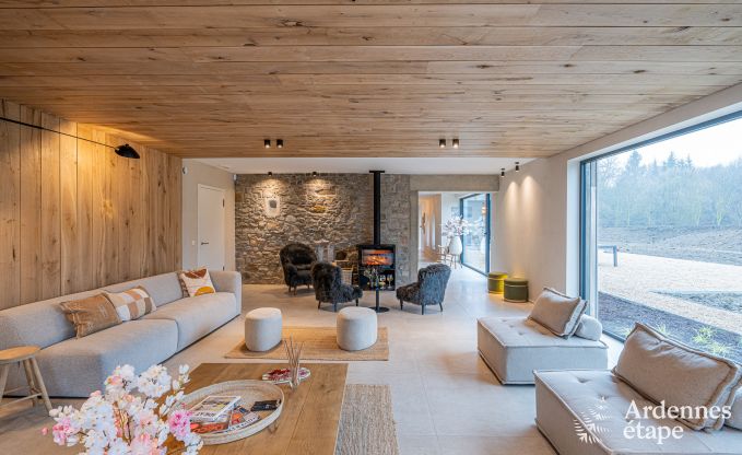 Grote vakantiewoning in Aubel: ideaal voor 30 personen met zwembad en uitgebreide faciliteiten