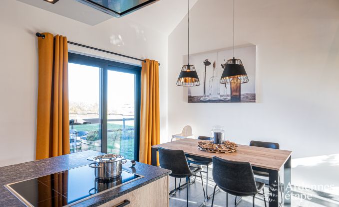 Gezellige gelijkvloerse cottage voor 4 personen in Aubel met 2 slaapkamers, 2 badkamers en priv�tuin