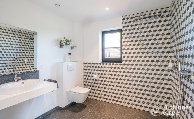 Gezellige gelijkvloerse cottage voor 4 personen in Aubel met 2 slaapkamers, 2 badkamers en priv�tuin