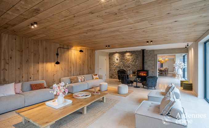 Ruime vakantiewoning aan het water in Aubel voor 21 personen met 9 slaap- en badkamers, binnenzwembad en priv�tuin