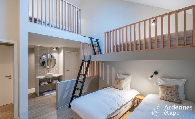 Ruime vakantiewoning aan het water in Aubel voor 21 personen met 9 slaap- en badkamers, binnenzwembad en priv�tuin