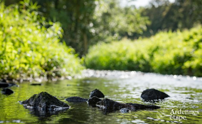 Ruime vakantiewoning aan het water in Aubel voor 21 personen met 9 slaap- en badkamers, binnenzwembad en priv�tuin
