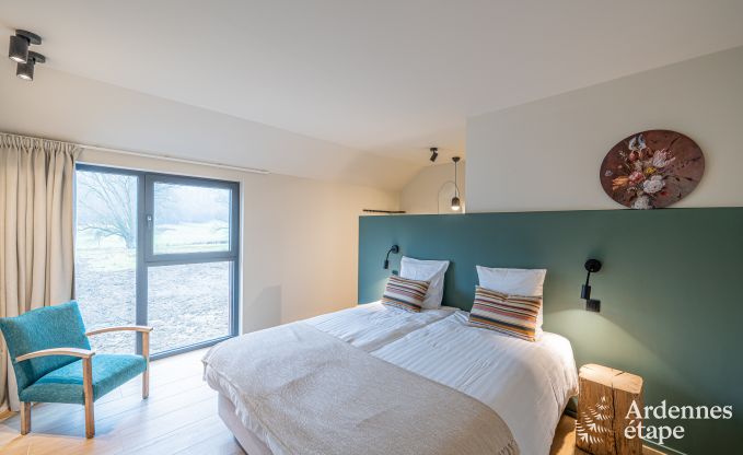 Ruime vakantiewoning aan het water in Aubel voor 21 personen met 9 slaap- en badkamers, binnenzwembad en priv�tuin