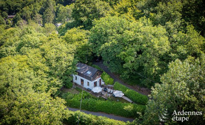 Comfortabele chalet voor 5 personen in Aywaille met 2 slaapkamers, priv�terras en tuin