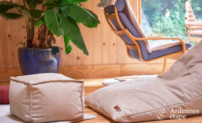 Ruime yurt voor 4 personen in Aywaille met houtpelletkachel en priv�tuin met terras