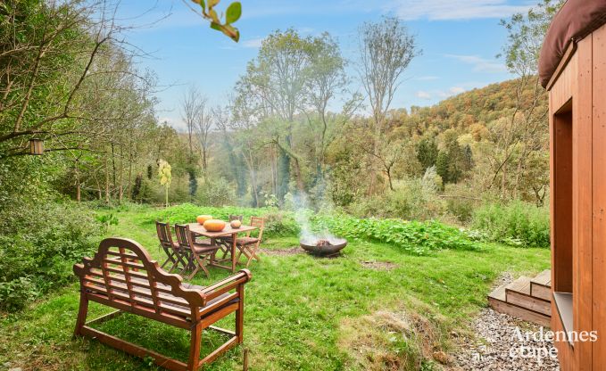 Ruime yurt voor 4 personen in Aywaille met houtpelletkachel en priv�tuin met terras