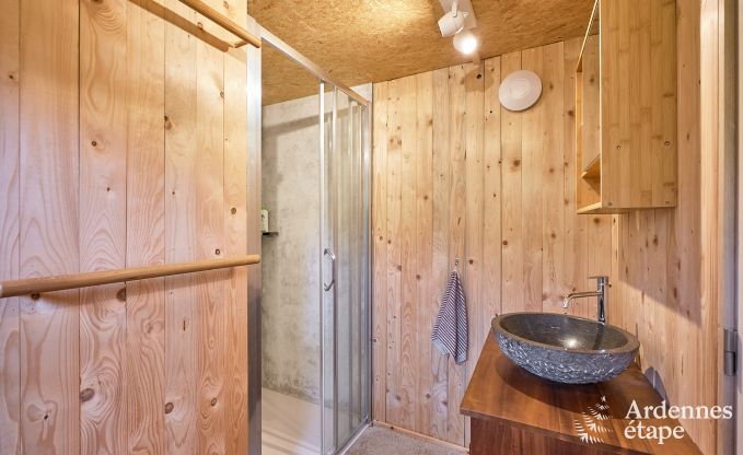 Ruime yurt voor 4 personen in Aywaille met houtpelletkachel en priv�tuin met terras