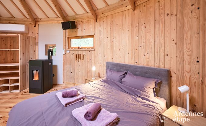 Ruime yurt voor 4 personen in Aywaille met houtpelletkachel en priv�tuin met terras