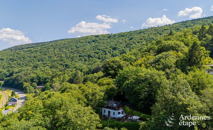 Comfortabele chalet voor 5 personen in Aywaille met 2 slaapkamers, priv�terras en tuin