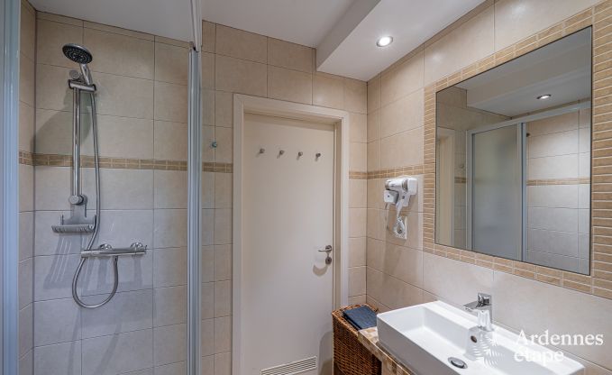 Comfortabele chalet voor 5 personen in Aywaille met 2 slaapkamers, priv�terras en tuin