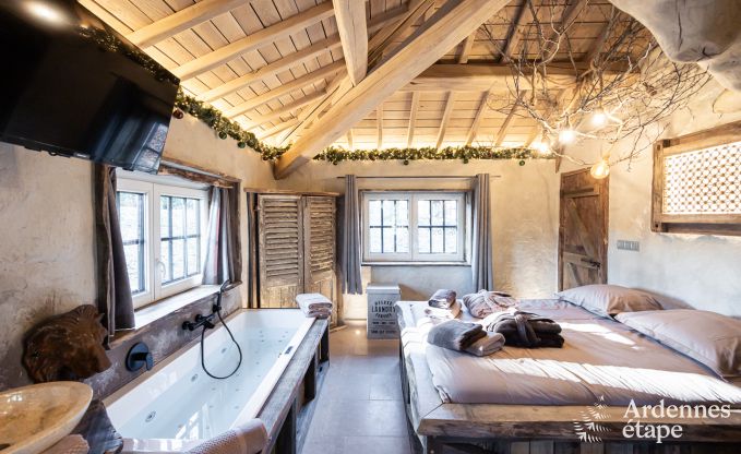 Comfortabele vakantiechalet in Bastogne met tuin en sauna
