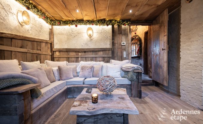 Comfortabele vakantiechalet in Bastogne met tuin en sauna
