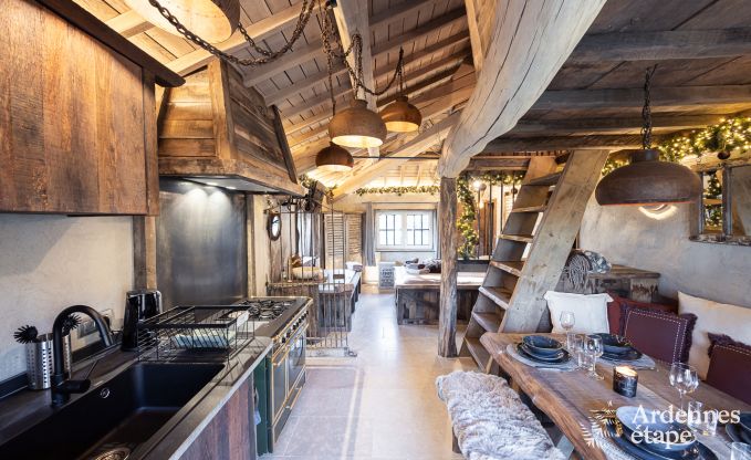 Comfortabele vakantiechalet in Bastogne met tuin en sauna