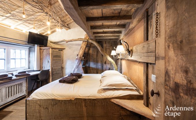 Comfortabele vakantiechalet in Bastogne met tuin en sauna
