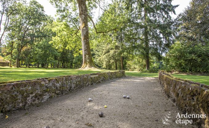 Kasteel in Bastogne voor 12/15 personen in de Ardennen