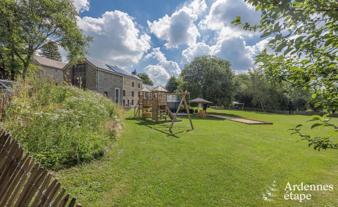 Ruime luxe villa in Bastogne voor 26 personen
