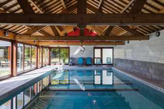 Luxe vakantiewoning voor 2 personen in Bastogne, verwarmd zwembad, sauna, privterras, Ardennen