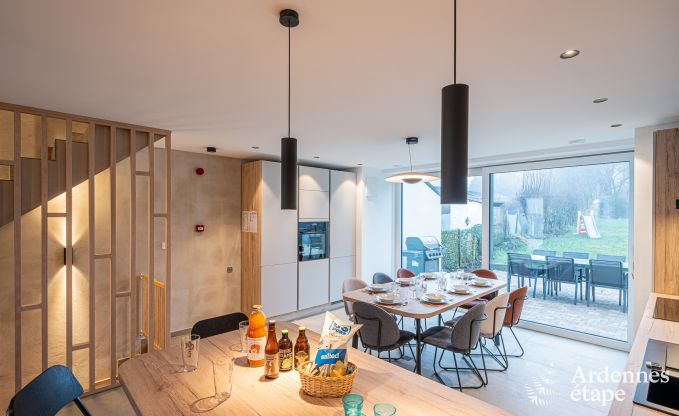 Vakantiehuis, ideaal voor families en fietsliefhebbers, voor 10 personen in de buurt van Bastenaken