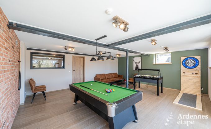 Vakantiewoning in Bastogne: ruime accommodatie voor 14 personen met 6 slaapkamers en speelkamer
